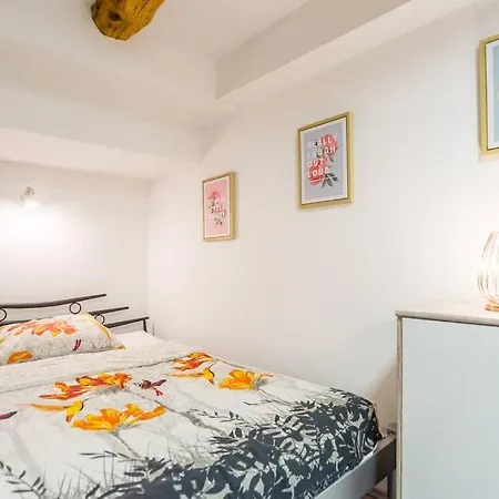 Apartma N'poznam Tobacna