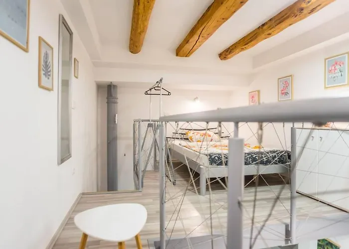 Apartma N'poznam Tobacna Lublaň