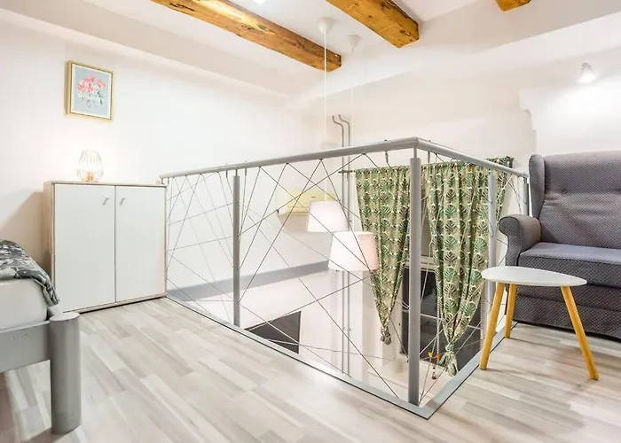 Apartma N'poznam Tobacna Apartma